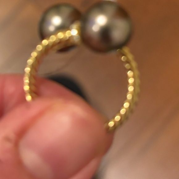 David Yurman Gold Ring with Black Pearls - Picture 3 of 4